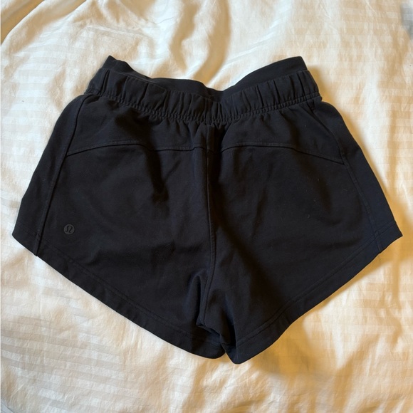 lululemon shorts - Picture 2 of 3